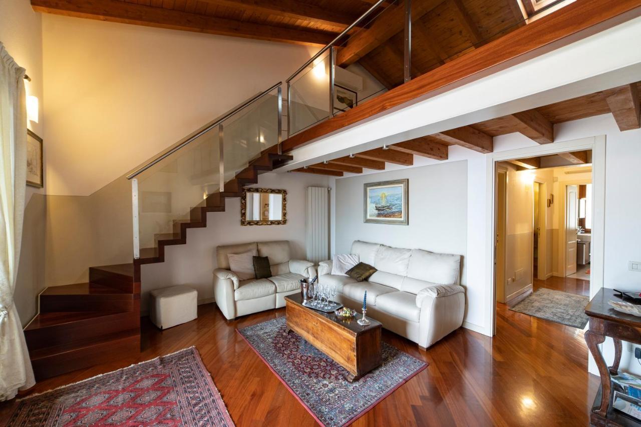 Romantic Lake View House 苏尔扎诺 外观 照片